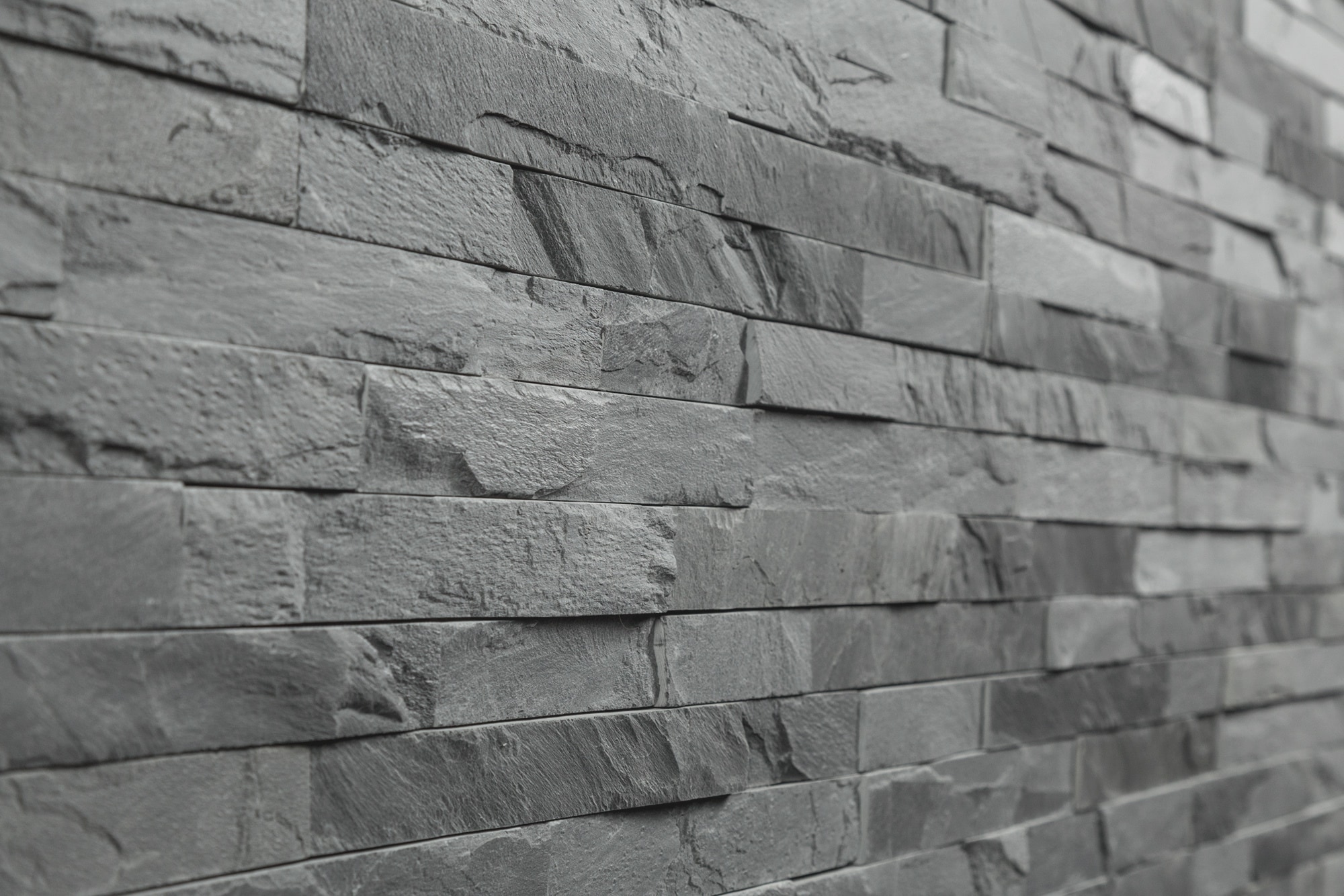 Roterra Stone Siding Slate Collection Black Slate / Thin Stone 4"x18"